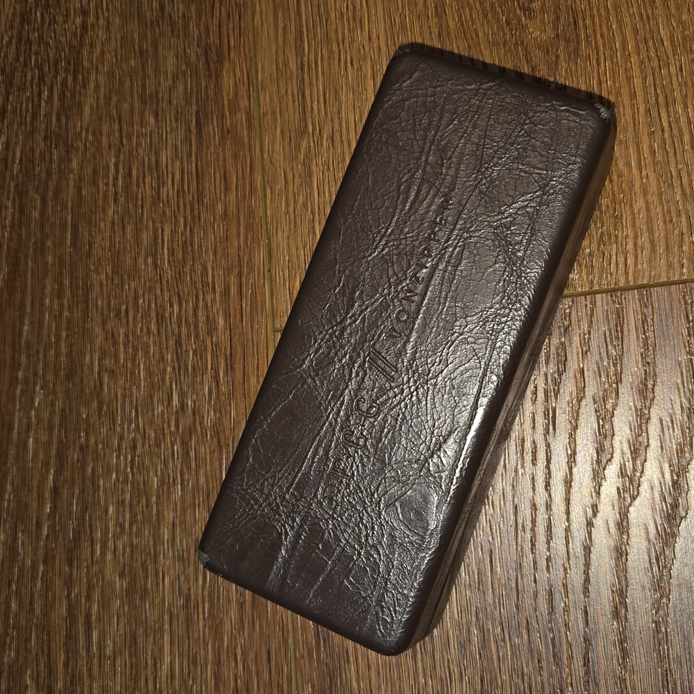 F + C + G VONZIPPER eyeglass case.  #5961